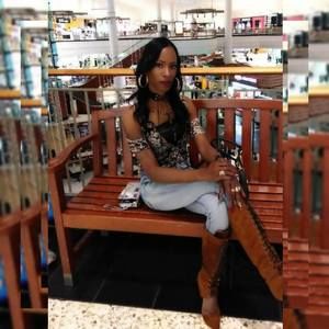 Meet your Posher, Donisha